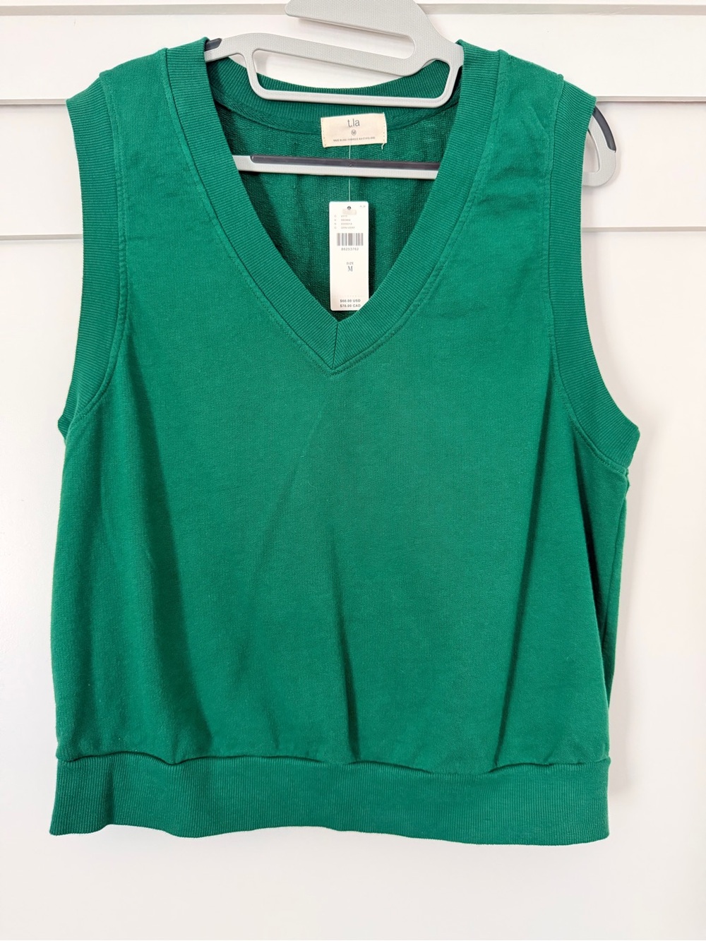 T.La Emerald Green V-Neck Sleeveless Knit Tank